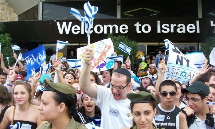 french-jews-arriving-in-israel.jpg